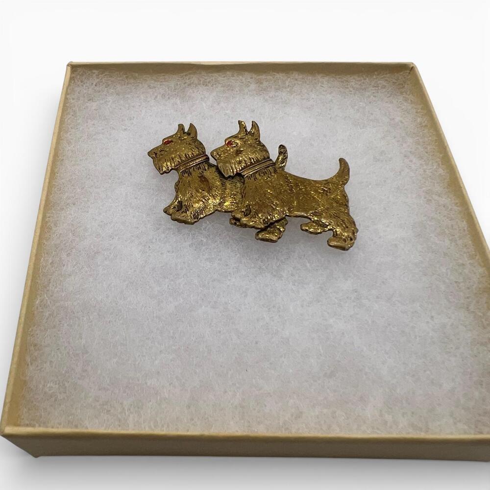 Vintage Gold Tone Scottish Terrier Dog Brooch Pin